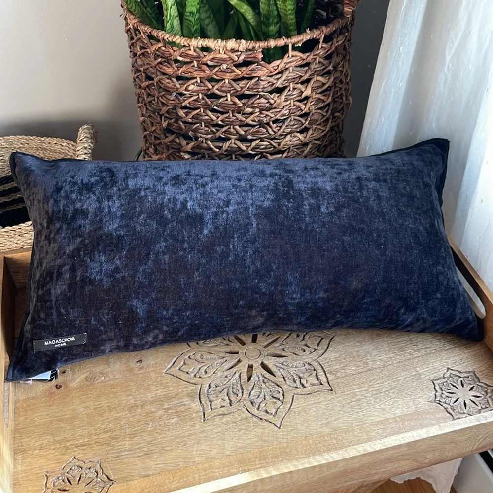🎉HP🎉💀Gorgeous Skull Accent Pillow 💀Sparkling beaded design! NWT! - Picture 12 of 16